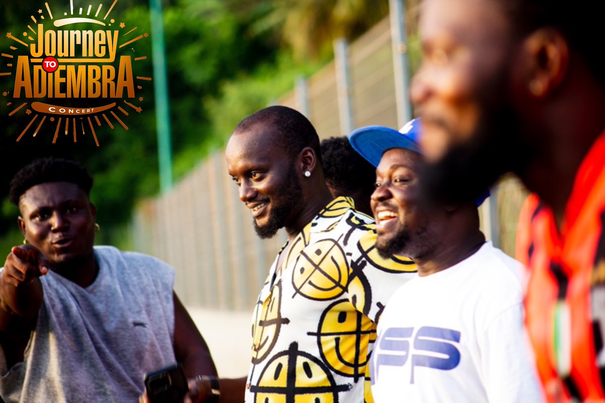 QwesiFlexMusic's tweet image. Grateful to y’all who showed up to support🙏🏽❤️
#J2AFootballCompetition was a success… the artists won the trophy 🏆⚽️
Now let’s get ready for the grand night🔥🔥 #9thDecember
#JourneyToAdiembraConcert2023