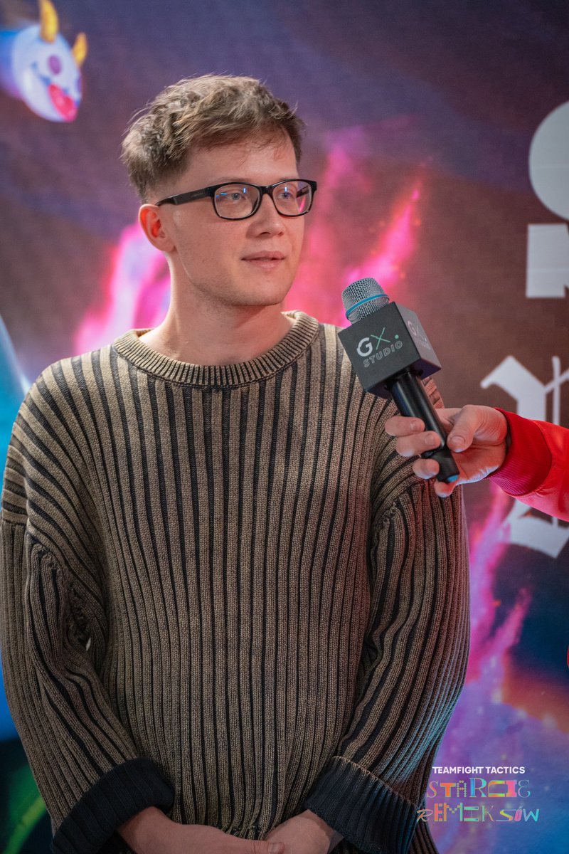 Weekend z tft zakończony zwycięstwem. Dobrze ze teamek scarrowal. A nowy secik fajny polecam