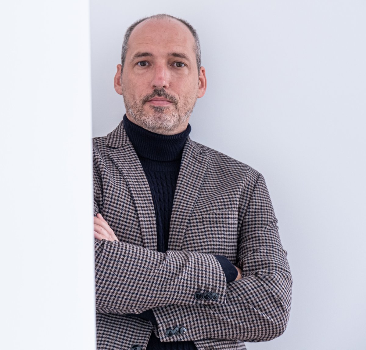 bookouture's tweet photo. We are delighted to announce that we have signed self-published multi-million copy bestseller @jmdalgliesh for four thrillers, publishing in 2024 and 2025.
It's fantastic news at the end of an incredible, record-breaking year!
Full story here: https://t.co/k3ZfZ79fpk https://t.co/mV76IDJkfd