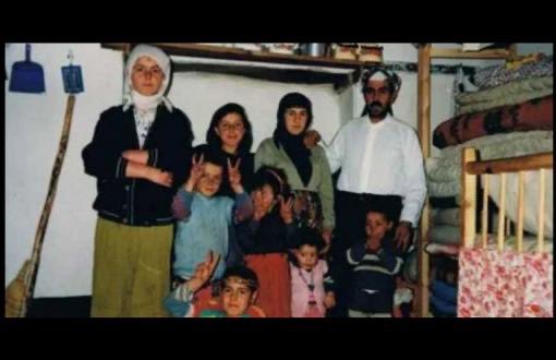 Yıl 1993, Muş Vartinis.
7’si çocuk 9 kişilik bu aile yakılarak katledildi. Anne hamileydi.
Görgü tanıkları mahkemede ateşten kaçan çocukların dipçiklerle vura vura pencere demirinden ateşe tekrar atıldığını söyledi. Vartinis davası bugün zaman aşımından düştü.
Katilleri