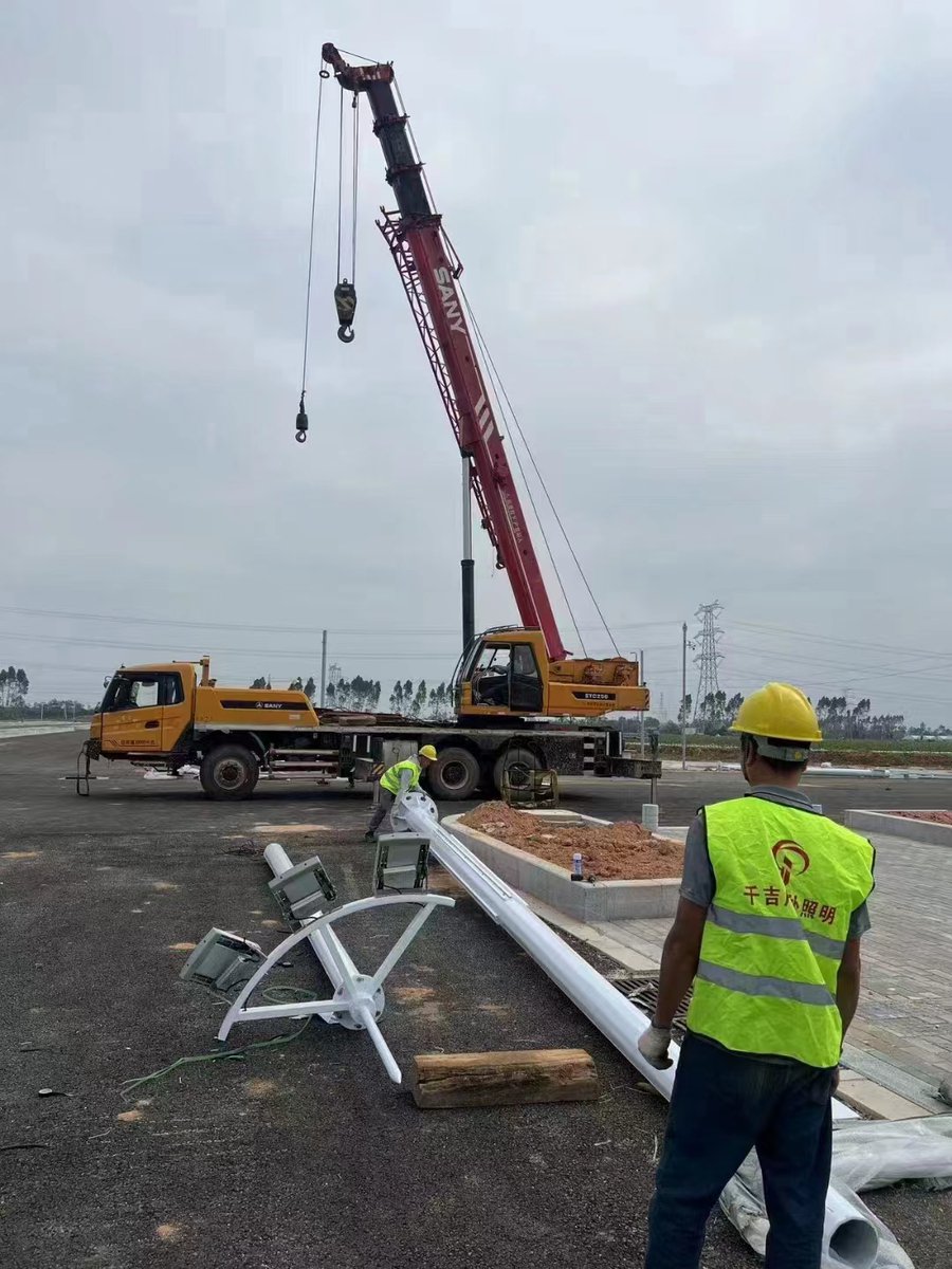 EletronicEnm's tweet image. 150watt-300watt LED street light with 20meteers pole projects, 180lm/w, 7years warranty.  enm-eletronic.com  #ledstreet #LightTheWorld #project
info@enm-eletronic.com