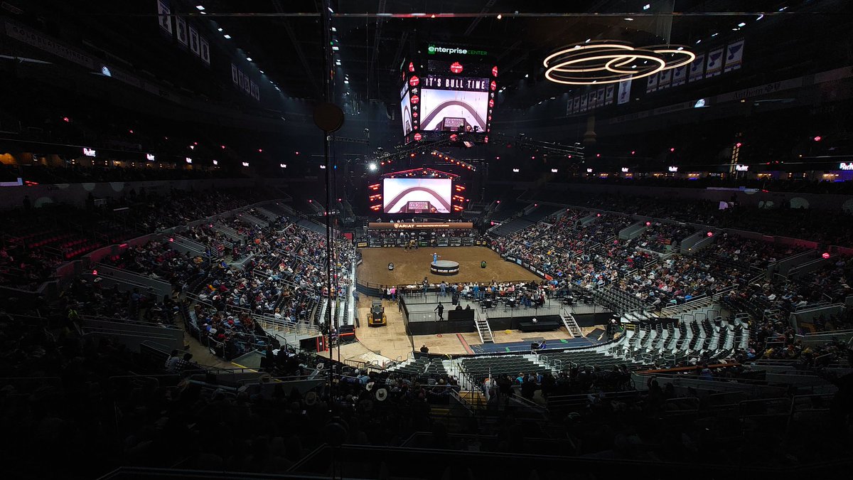 ALTSKEYR6's tweet photo. 12/03/2023 @Enterprise_Cntr .
@PBR In The Lou For The Unleash The Beast Weekend. Casio Dias Pulls Off The Win With A 264.25 Ride Score. https://t.co/dKy421IWAC