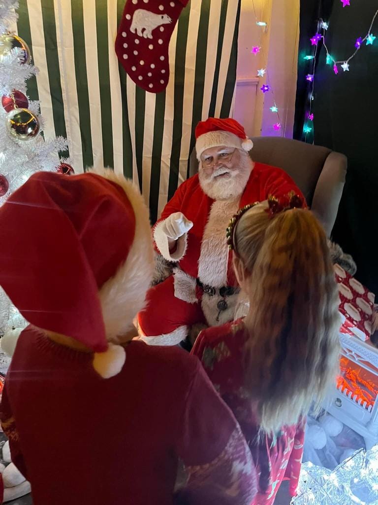ScottishJAKay's tweet photo. Full #Santa just now, I will be very busy and if you need me contact me via my web page. https://t.co/TRpUi4r4K5