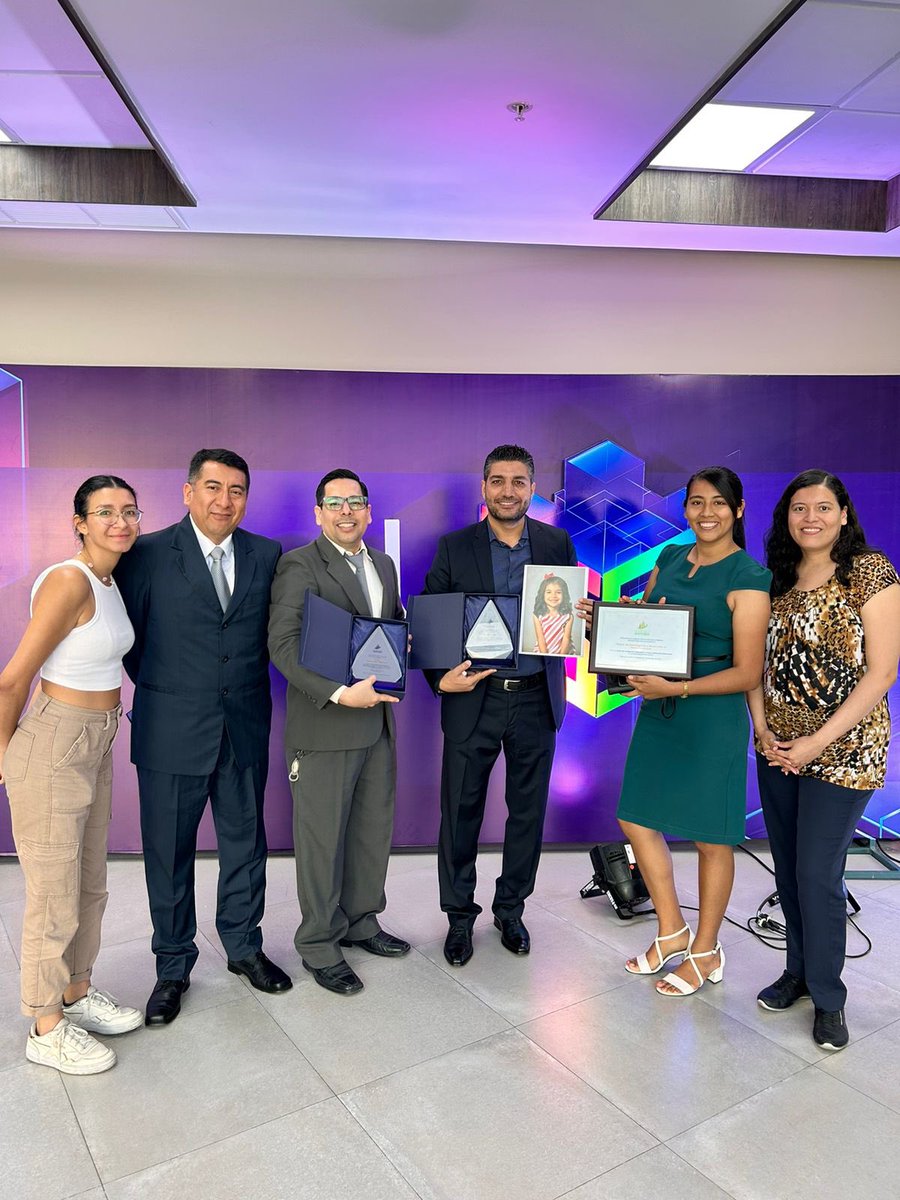 CIDNAespol's tweet photo. El viernes 01-Dic el @DEC_INV_ESPOL llevó a cabo la cuarta edición de "Cuartiles Mayores - Reconocimiento a la investigación científica de @espol". Nos honra ser reconocidos como el centro de investigación institucional con mayor colaboración internacional #EspolEsCiencia 🧵 https://t.co/NpA09fuUUQ