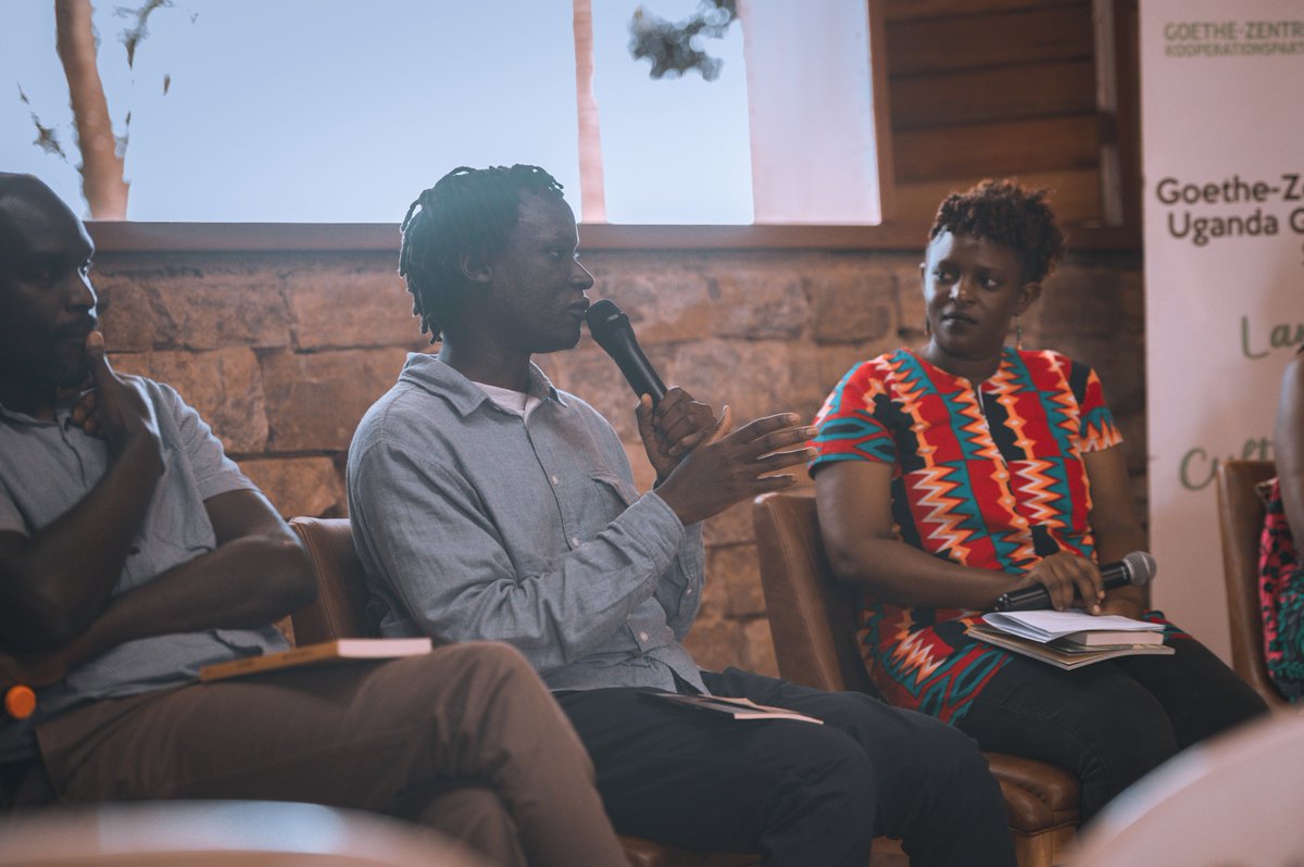 Goethe-Zentrum Kampala/UGCS (@gz_kampala) on Twitter photo The second panel at our Christmas Book Fair had everyone smiling🤩🤩We celebrated Ugandan writing by hosting amazing authors last Saturday: <a href="/SseboLule/">SSEBO LULE</a>, Christine Butegwa and <a href="/dilmandila/">Find me mograph.social/@dilmandila</a>. The panel was moderated by the wonderful Crystal Rutangye-Bazirake. The second panel at our Christmas Book Fair had everyone smiling🤩🤩We celebrated Ugandan writing by hosting amazing authors last Saturday: <a href="/SseboLule/">SSEBO LULE</a>, Christine Butegwa and <a href="/dilmandila/">Find me mograph.social/@dilmandila</a>. The panel was moderated by the wonderful Crystal Rutangye-Bazirake.