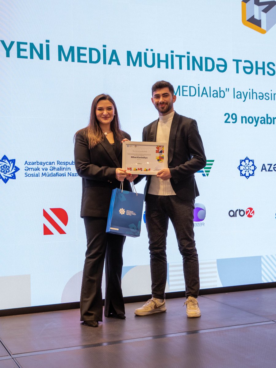 asapesofficial's tweet image. “MEDİAlab” layihəsinin hesabat konfransı keçirilib

#ASAPES #İdmanAkademiyası #MEDİAlab