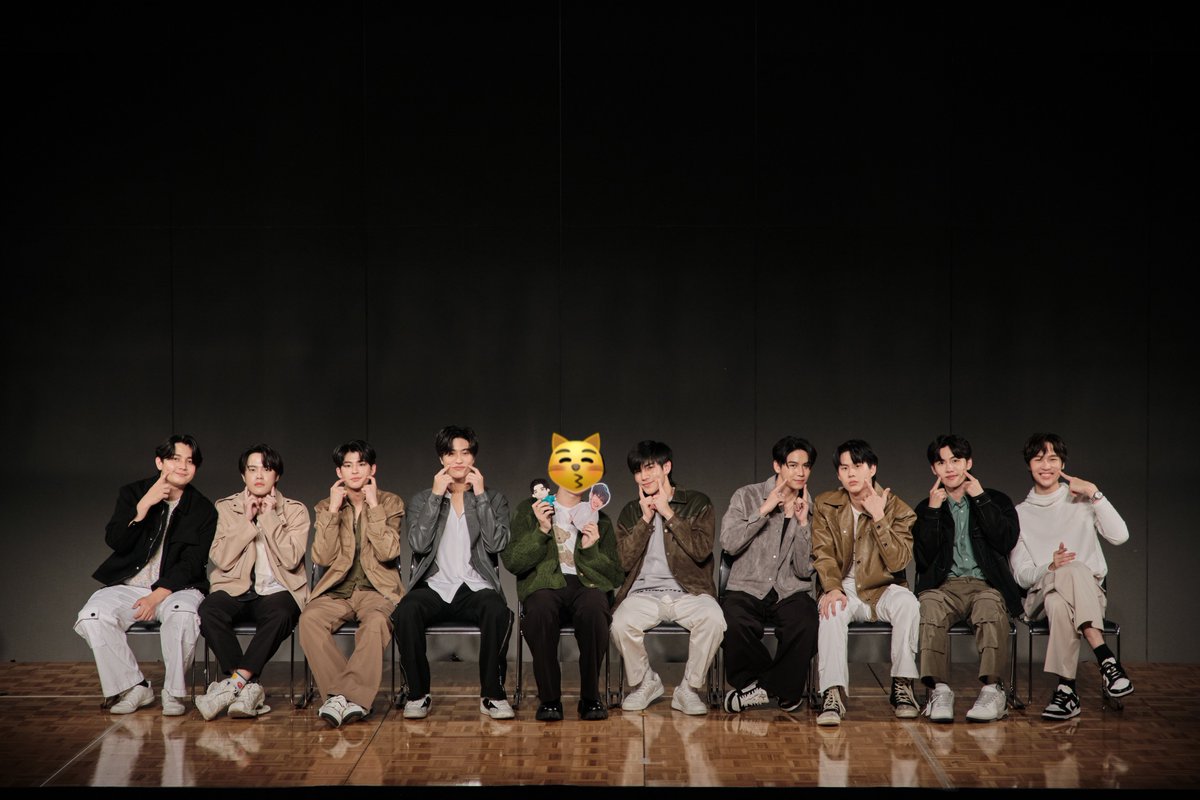 yopi_yopic's tweet photo. ベネ届いた〜
みんなかわいい☺️

#MySchoolPresidentinTokyo
#MSPFanMeetingTokyo
#MSPFMinTokyo
#Fourthnattawat 
@tawattannn https://t.co/5oKflzMxmF