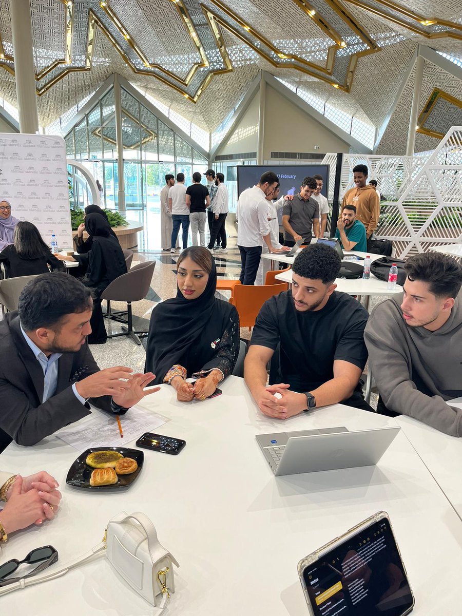 EricssonMEA's tweet image. 🌟 Exciting times at Ericsson! We were thrilled to be part of the &quot;Hack for Earth&quot; gathering, collaborating with the talented students of the University of Sharjah (@uSharjah). Let&apos;s work together to create a positive impact on our planet. 🌍
 
#COP28 #HackForEarth #Innovation