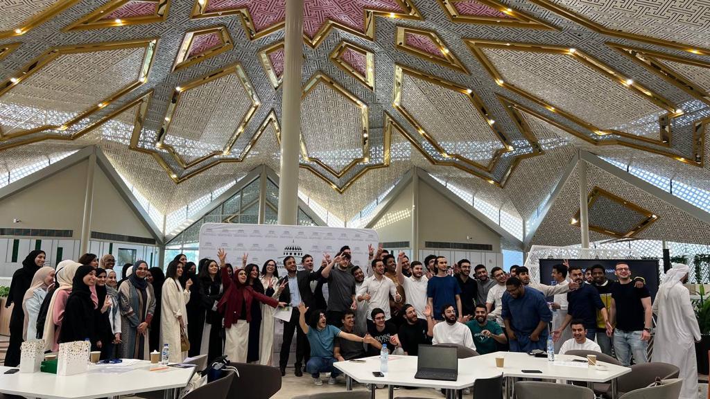 EricssonMEA's tweet image. 🌟 Exciting times at Ericsson! We were thrilled to be part of the &quot;Hack for Earth&quot; gathering, collaborating with the talented students of the University of Sharjah (@uSharjah). Let&apos;s work together to create a positive impact on our planet. 🌍
 
#COP28 #HackForEarth #Innovation