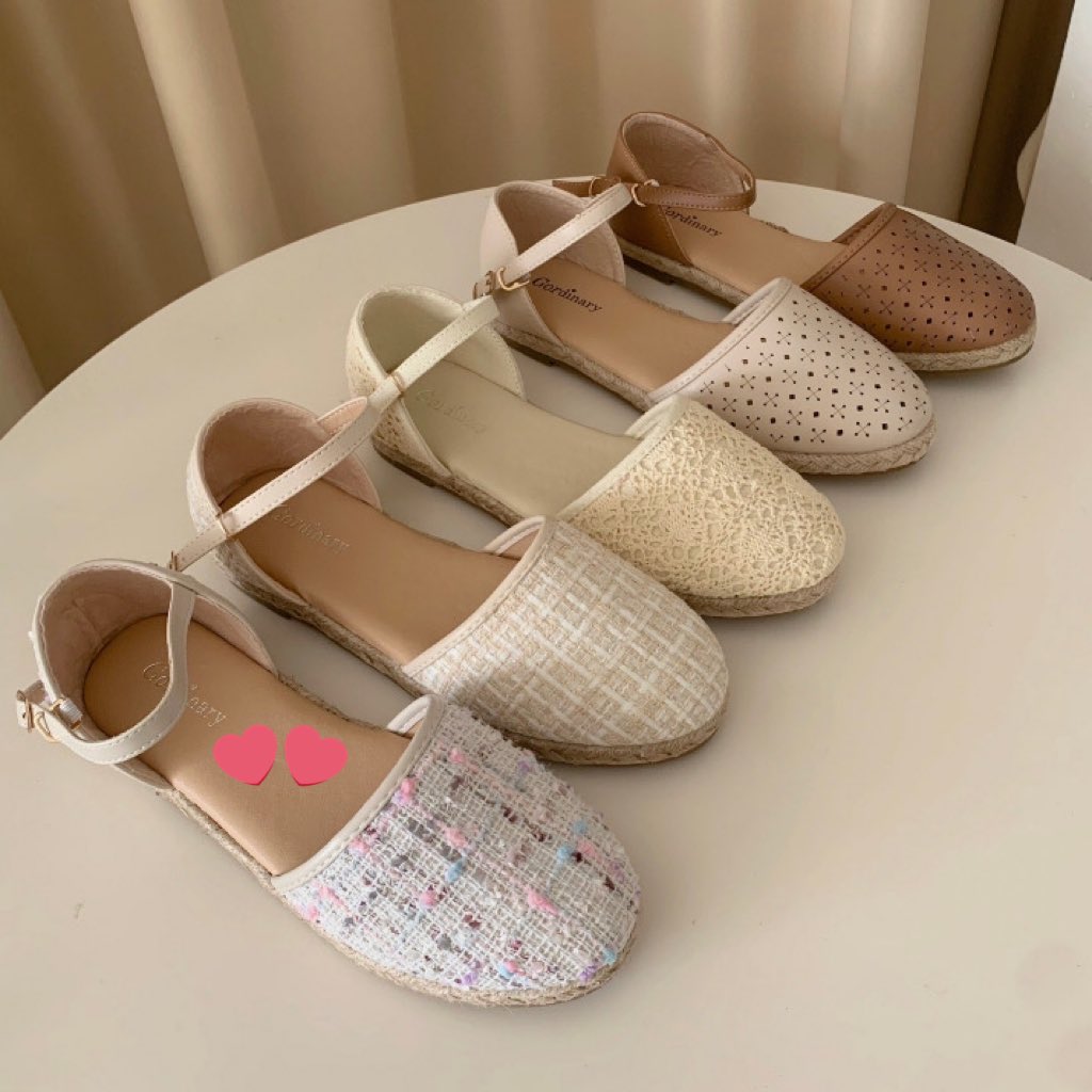 nwxwan's tweet photo. ♡ ส่งต่อ​ ♡

🩰รองเท้า​ Gordinary รุ่น Lena
🩰 size40 
🩰 ลองใส่ ยังไม่เคยใส่ไปข้างนอกค่ะ
💌 480฿ รวมส่ง (from 590฿)

* เพิ่มเติมในเมนชั่นค่ะ
#ส่งต่อเสื้อผ้า #ส่งต่อเสื้อผ้ามือสอง
#รองเท้า #รองเท้ามือสอง #ส่งต่อ #Marshmellow https://t.co/XLpS0vUJg3