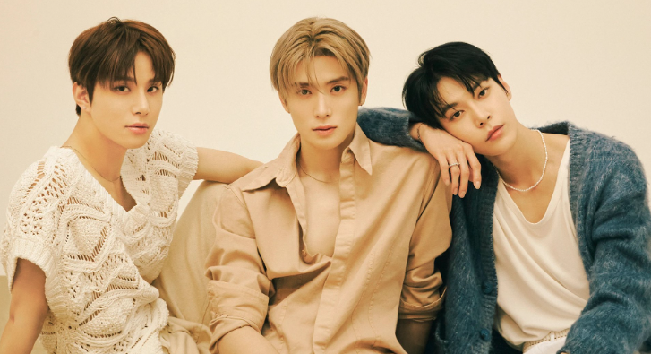 AboutMusicYT's tweet photo. NME has named the best kpop songs of 2023:

1. NewJeans - Super Shy
2. LE SSERAFIM – Eve, Psyche &amp; The Bluebeard’s Wife
3. (G)I-DLE - Queencard
4. NCT DoJaeJung – Perfume https://t.co/bjDBx8EhUn