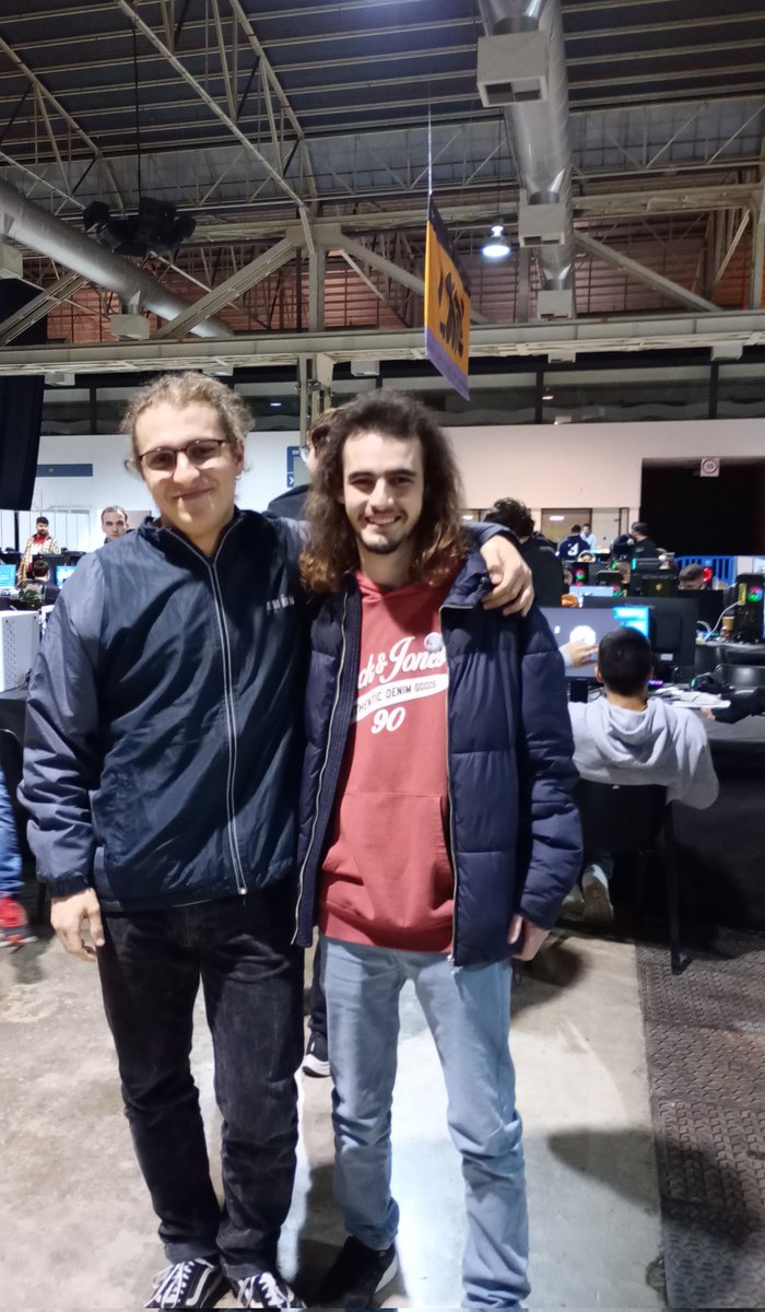 mariusbros9's tweet photo. Aquest finde ha caigut el doblet del frikisme. Campió del torneig de TFT del SAGA a Hospitalet i 1r sub23 al GP de marxa de Barberà amb menys de 12 hores de diferència. Content de tenir la copa mikimaus i la copa piston a les meves vitrines https://t.co/zAB8cxm3C0