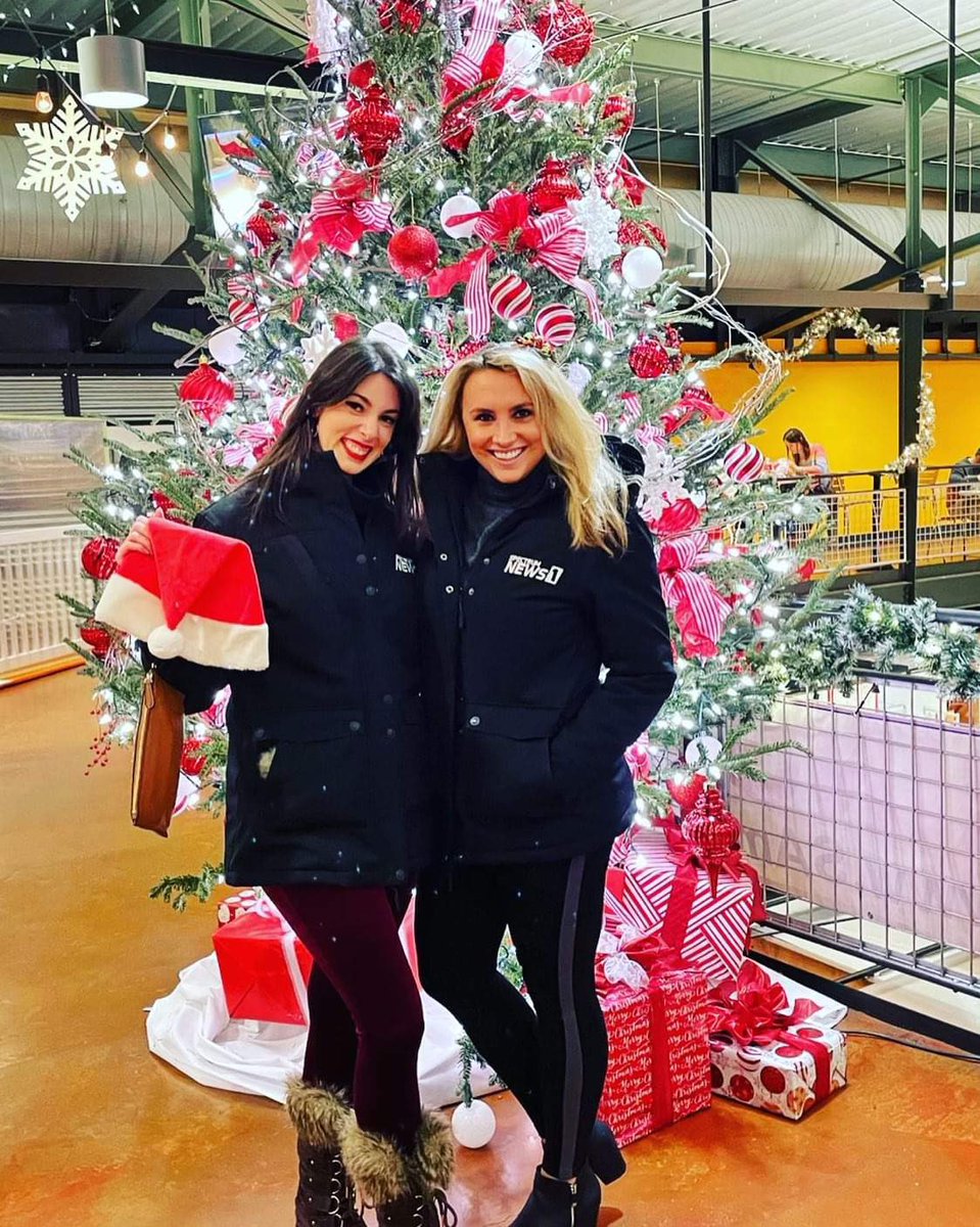 This week is the week! Wednesday is @samilwaukee ‘s Celebrity Bell Ringing Day. Come out to the <a href="/MKEPublicMarket/">Milwaukee Public Market</a> from 6-7PM to get into the holiday spirit with <a href="/MegCarpenterTV/">Megan Carpenter</a> and me.

You can also support this great cause by visiting this link: thesalvationarmywi.regfox.com/2023-celebrity…