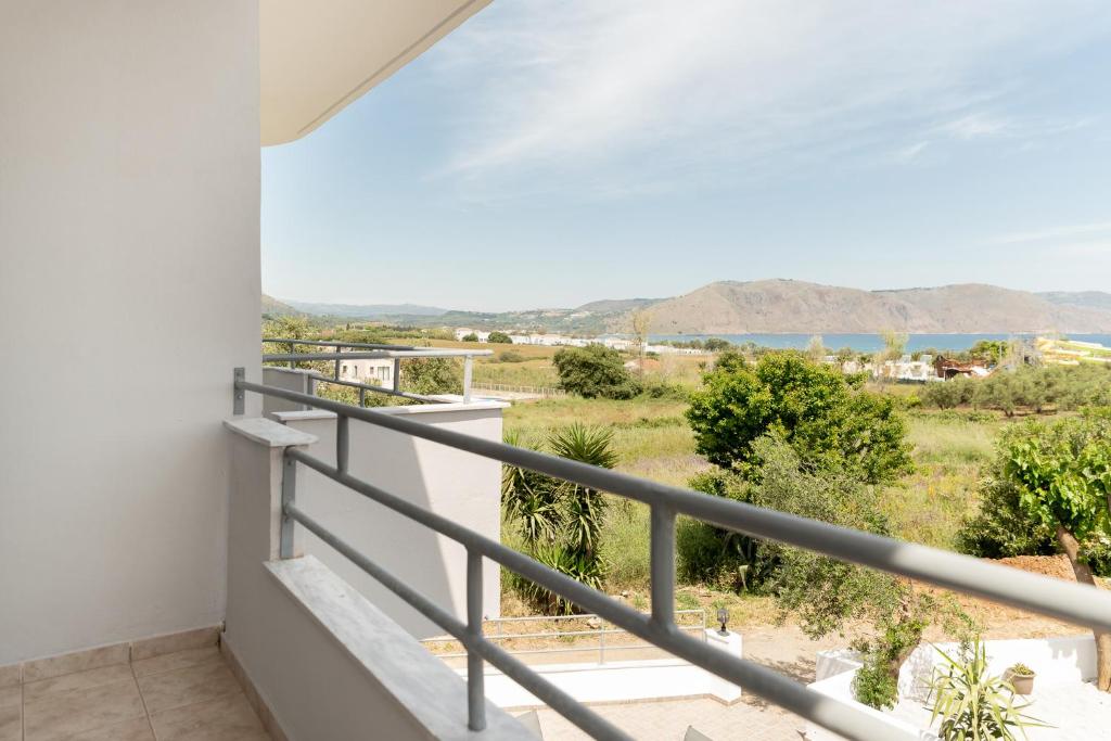 PropertyChania's tweet photo. SPACIOUS MAISONETTE WITH SEAVIEWS FOR SALE!

#realestategreece #luxuryvillas #luxuryhomesforsale #luxuryrealestate #luxuryproperty #luxuryproperties #RealEstateExpert #realestateagent #eurolandpropertygroup #crete https://t.co/8TQzJ08gfB