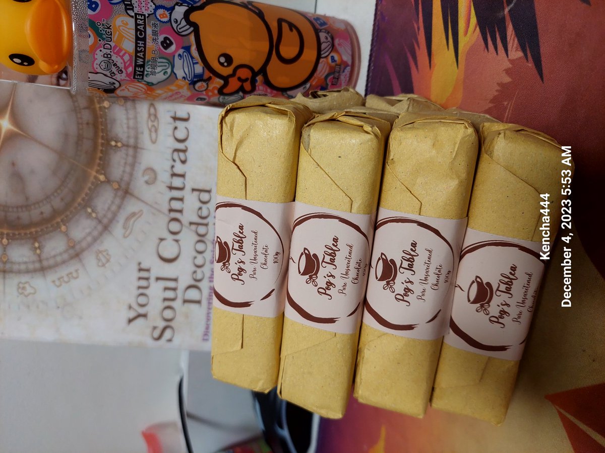 DvoShore's tweet photo. Medem kapwa bisdak in da haus! I knew I'd love it! @GenluvsMahalima
Shelemet sa sikwate! I love the strong, coffee-like aroma. Tama lang yung strength nya, (Mas matapang padin ako. Charr!)
#ATINTableaMaker #HotChoco #SB19xATIN #OrganicCocoa #DarkChoco https://t.co/XAMpqFqZQ9