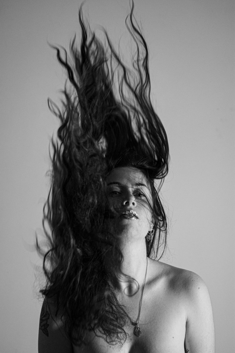 "Émancipé"

Accompagné de son texte symbolique, uniquement sur Patreon.
Votre avis sur cette photo est toujours la bienvenue ♡.

Belle après-midi à tous.

#MondayMotivation #PhotographyIsArt #France