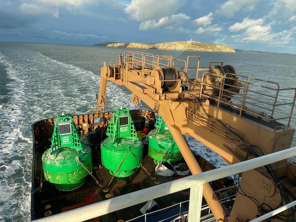 NLV POLE STAR passing the Mull of Galloway Lighthouse on Friday morning. 

Photo by James, Chief Officer on POLE STAR. Find out about our work at nlb.org.uk

#mullofgalloway #buoytender #maritime #safetyatsea #scotland #solwayfirth