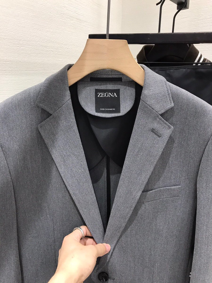 Ataraxialab158's tweet photo. ZEGNA 商务休闲桑蚕丝山羊绒
更多新款请添加👇🏼
【WeChat:ANIMATRISTESSE】
【Telegram:https://t.co/BsJzizGs7B】
【WhatsApp:+8617095230010】
#ootd #outfit #look #lookbook #fashion #style #mytheresa #hypebae #streetbeast #complexstyle #zegna https://t.co/uqGrExDVlz