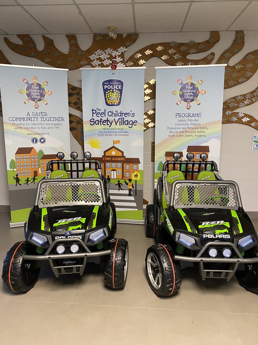 PeelKidsSafety's tweet photo. Welcome back Timbit! Looks like Timbit our #safetyelf is all bundled up & ready to greet the Gr. 2’s & 5’s who will be joining us today to learn some import #safetyskills #personalsafety #pedestriansafety #onlinesafety #pcsv #communitycops https://t.co/ZOMENWrst7