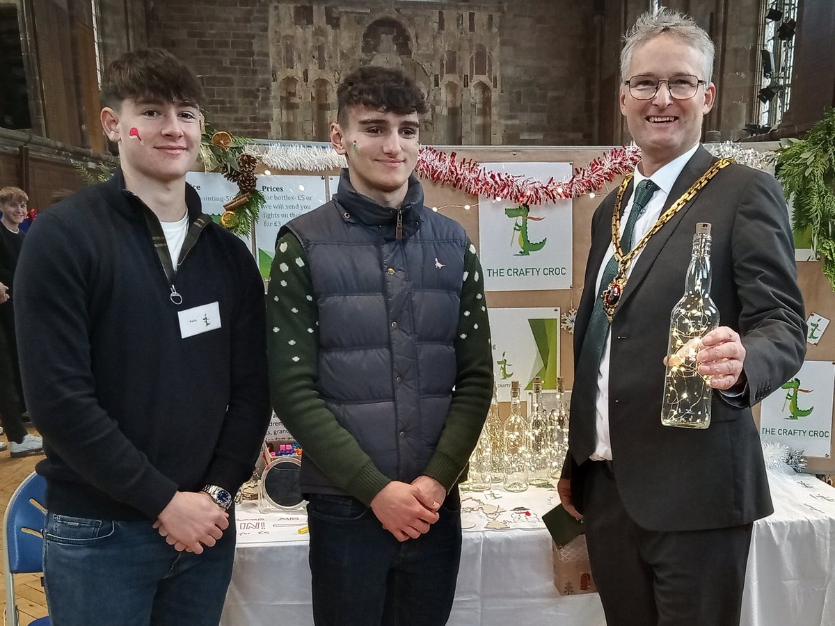 It was great to meet King's School Worcester students and staff at the Young Enterprise stall on Saturday. Nice Christmassy lights on sale! Budding business leaders of the future. Good luck! <a href="/KingsWorcester/">King's Worcester</a>   <a href="/youngenterprise/">Young Enterprise</a>