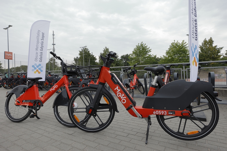 gdansk's tweet image. Zgodnie z sugestiami mieszkańców, w #Gdansk pojawią się kolejne stacje rowerów #MEVO 🚴🏻‍♂️ Dzięki temu w każdej z 35 dzielnic, znajdziecie przynajmniej jeden tego rodzaju punkt 🅿️🚏 Szczegóły 🔍 bit.ly/3R5SUts 
📸 @portalgdanskpl