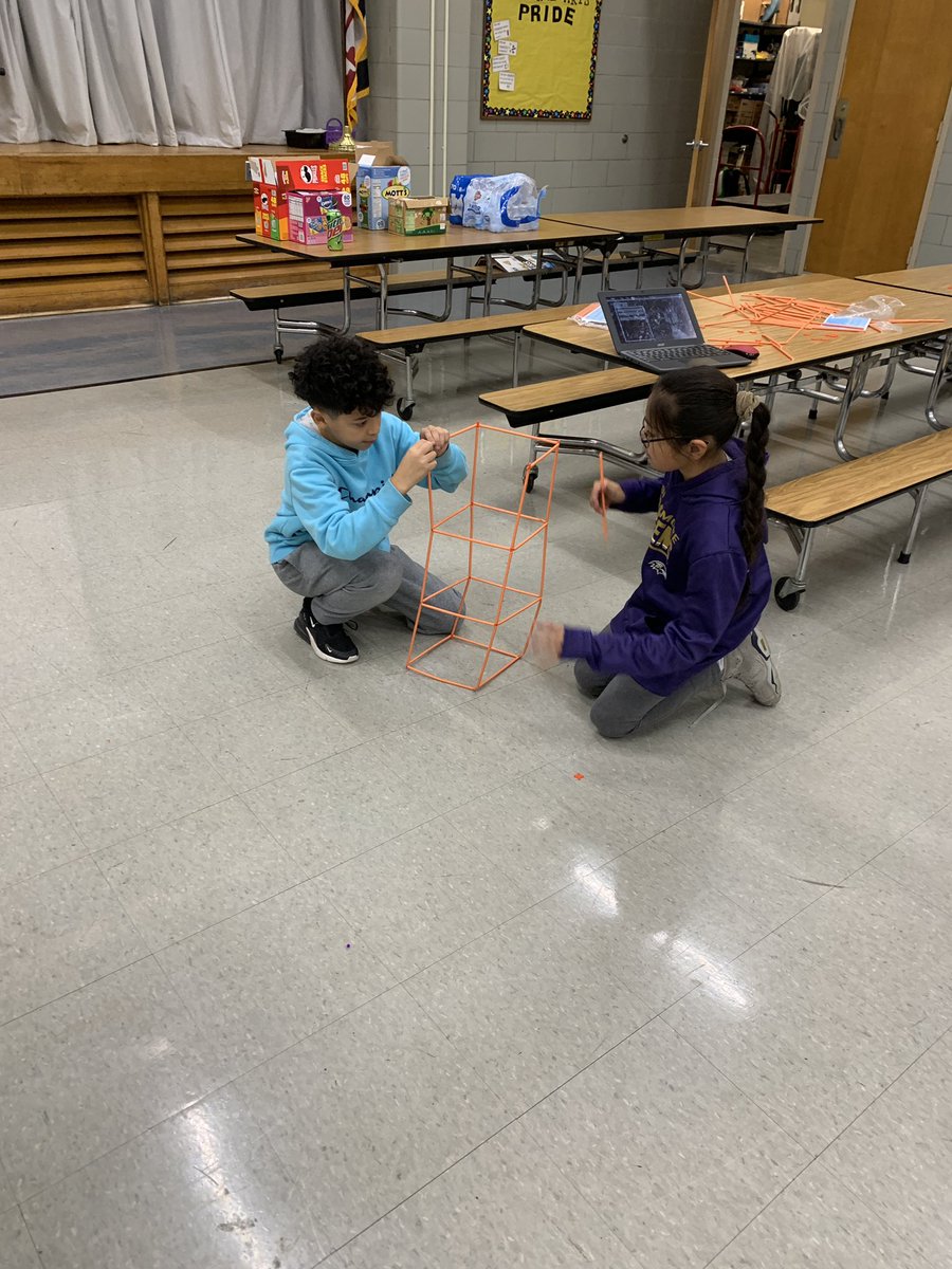 Friday was teamwork day for Sports & #STEM students at @WoodsideElem. Using @futuremakerkids kits students had to design and build a structure of at least 6ft. #tcpyouthempowerment #afterschool #mentoring #teamwork #nonprofit
