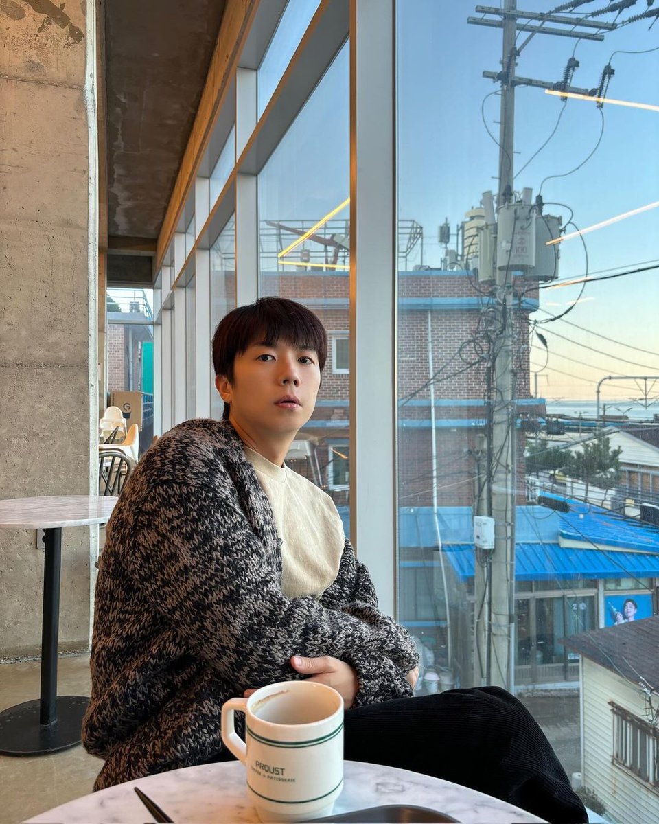 2pmalways's tweet photo. [2PM IG]
Isn't this episode of A Man of Leisure especially soft?🧸

#WhileWatching #Fluffy #JangSoft
#Hottest #WeekendHealingToo🍀
https://t.co/UebUpCzBYf https://t.co/sc0OLcqyW6