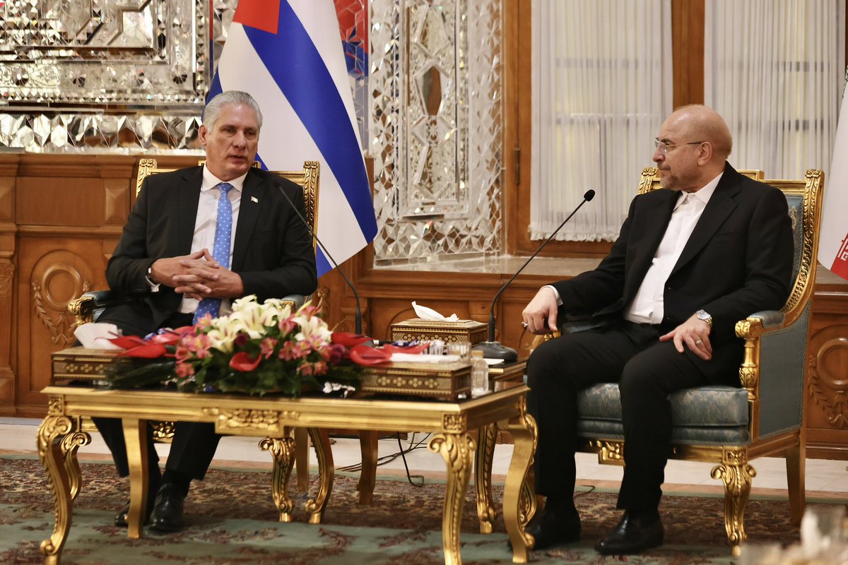 🗣️| El Presidente de la Asamblea Consultiva Islámica Mohamad Baqer Galibaf recibió también al presidente <a href="/DiazCanelB/">Miguel Díaz-Canel Bermúdez</a>, durante su visita oficial a Irán, y al saludarlo consideró que esta marca un nuevo inicio en las relaciones bilaterales. #Cuba 🇨🇺 #Irán 🇮🇷
