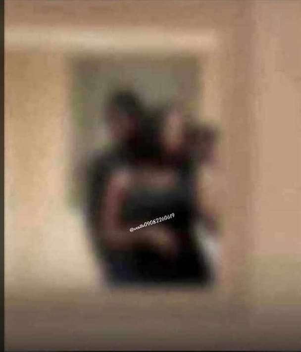 joyabsorber's tweet photo. Our sharp convention pics be this but sorry if you no de see us clearly na ur eyes cause am #Jwmeme https://t.co/RopB7Ml9Ux