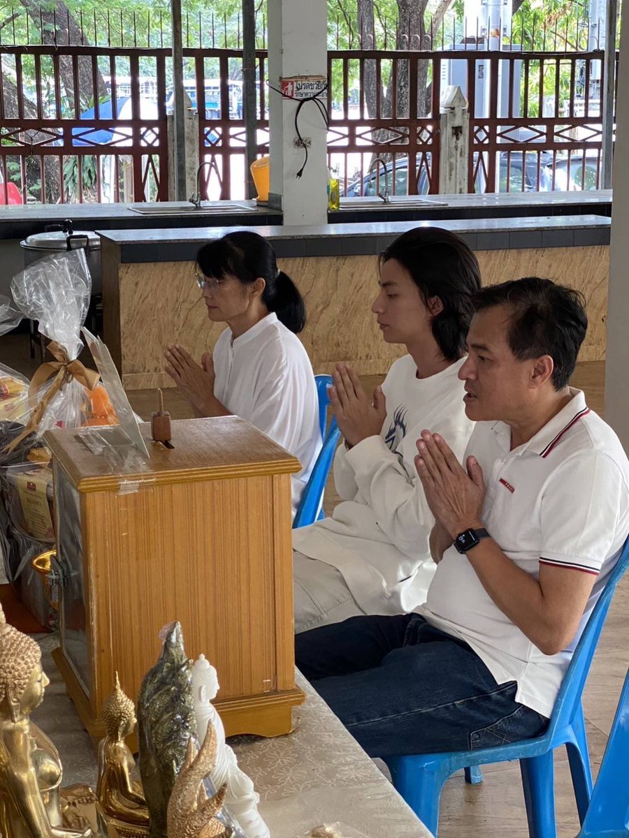 สุขล้น ๆ ต้อนรับวัย 26 ของ “กลัฟ”  ด้วยความรักจากโปรเจคแฟนๆ ลูกบอลทั่วโลก
 
ต้อนรับวัย 26 ปี สำหรับหนุ่มสุดฮอต “กลัฟ” คณาวุฒิ  ไตรพิพัฒนพงษ์ ในโปรเจค Gulf Birthday Projact  2023  วันเกิดปีนี้ (4 ธ.ค.) โดยเจ้าตัวไปทำบุญพร้อมกับครอบครัว ซึ่งปีนี้ยังคงได้รับความรักจากแฟน ๆ