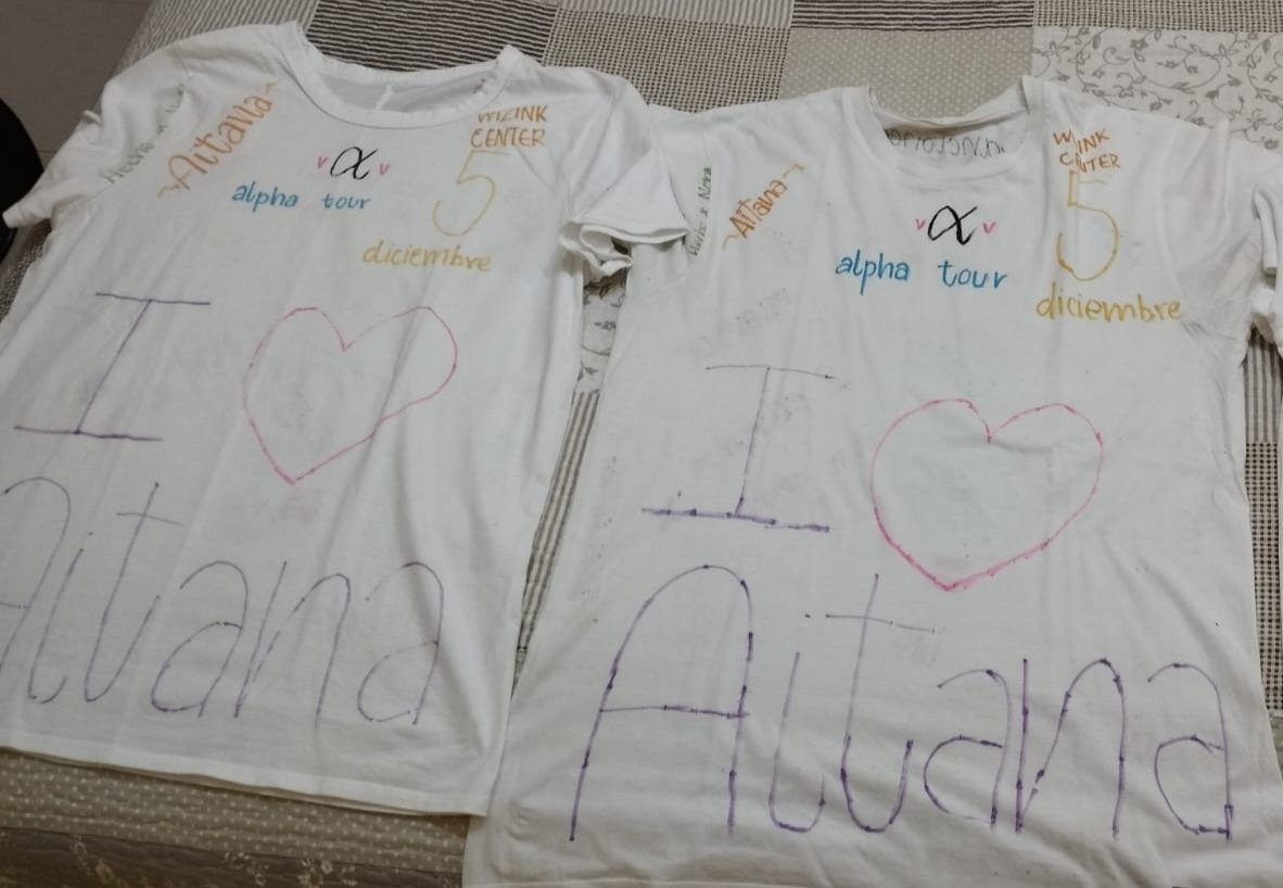 alAlbaYG's tweet photo. Le regalé a mi sobrina dos entradas para tu concierto, @Aitanax, y ella me ha regalado el "outfit" para el martes.
#Alpha #AlphaTourMadrid
#AlphaTourWiZink #WiZinkCenter
@WiZinkCenter https://t.co/X2RwFW6Eyo