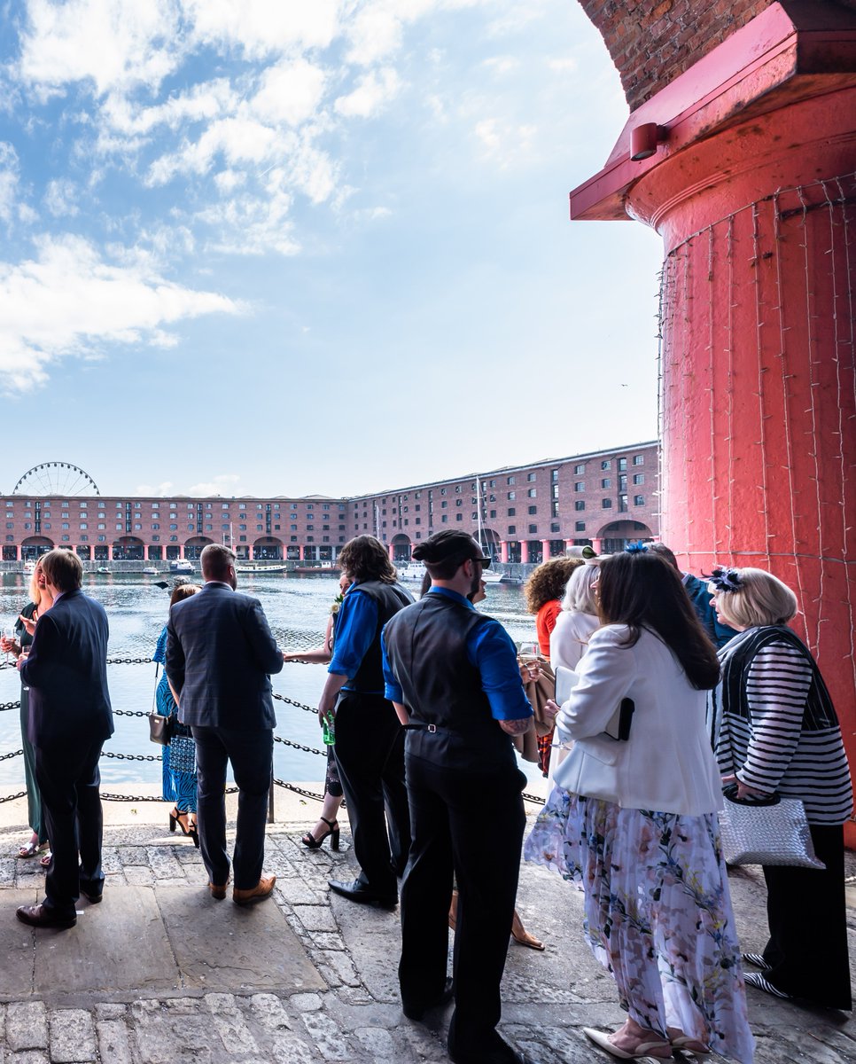 Flashback to drinks receptions on the colonnades in Summer ☀️ #HostedByNML #MaritimeMuseum #AlbertDock #Events