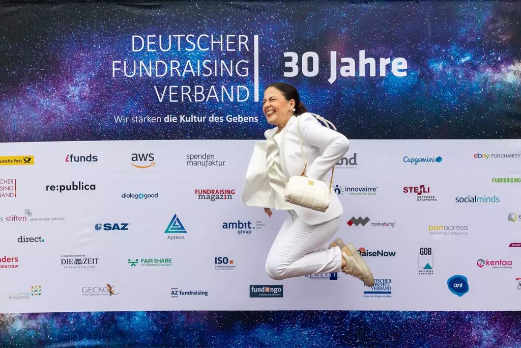 CALL FOR PAPERS FOR #DFK24 LAUNCHED 
▶ Submit your proposal here: fundraisingkongress.squarespace.com/call-for-papers. The German Fundraising Congress will take place from June 3 to 5, 2024 at MOA Berlin. #fundraising (Foto:DFRV)