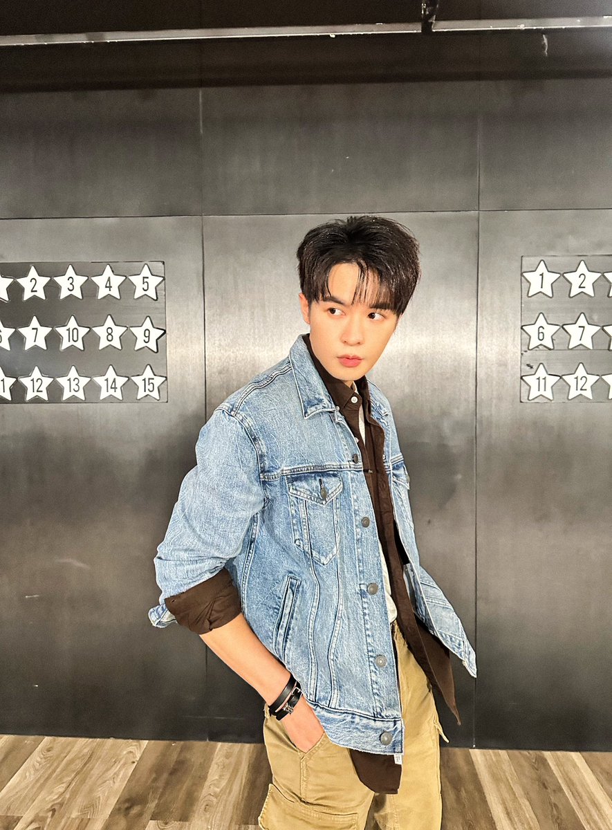 bbil1ypn's tweet image. ไอ้หมอนข้างเป็นคนกดชัตเตอร์ให้ครับ📸 Cr . @babe_in_ 
#bbil1ypn #star1ight 
#TheSignลางสังหรณ์