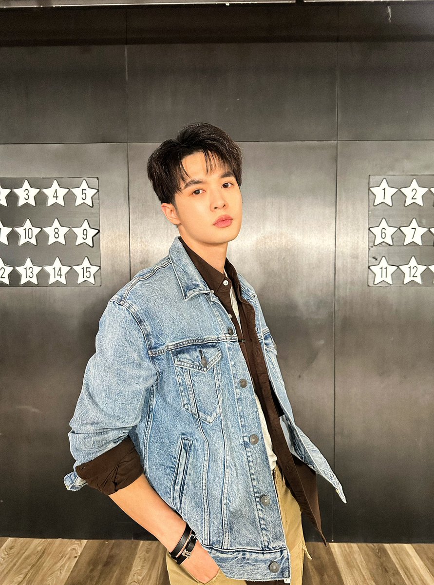 bbil1ypn's tweet image. ไอ้หมอนข้างเป็นคนกดชัตเตอร์ให้ครับ📸 Cr . @babe_in_ 
#bbil1ypn #star1ight 
#TheSignลางสังหรณ์