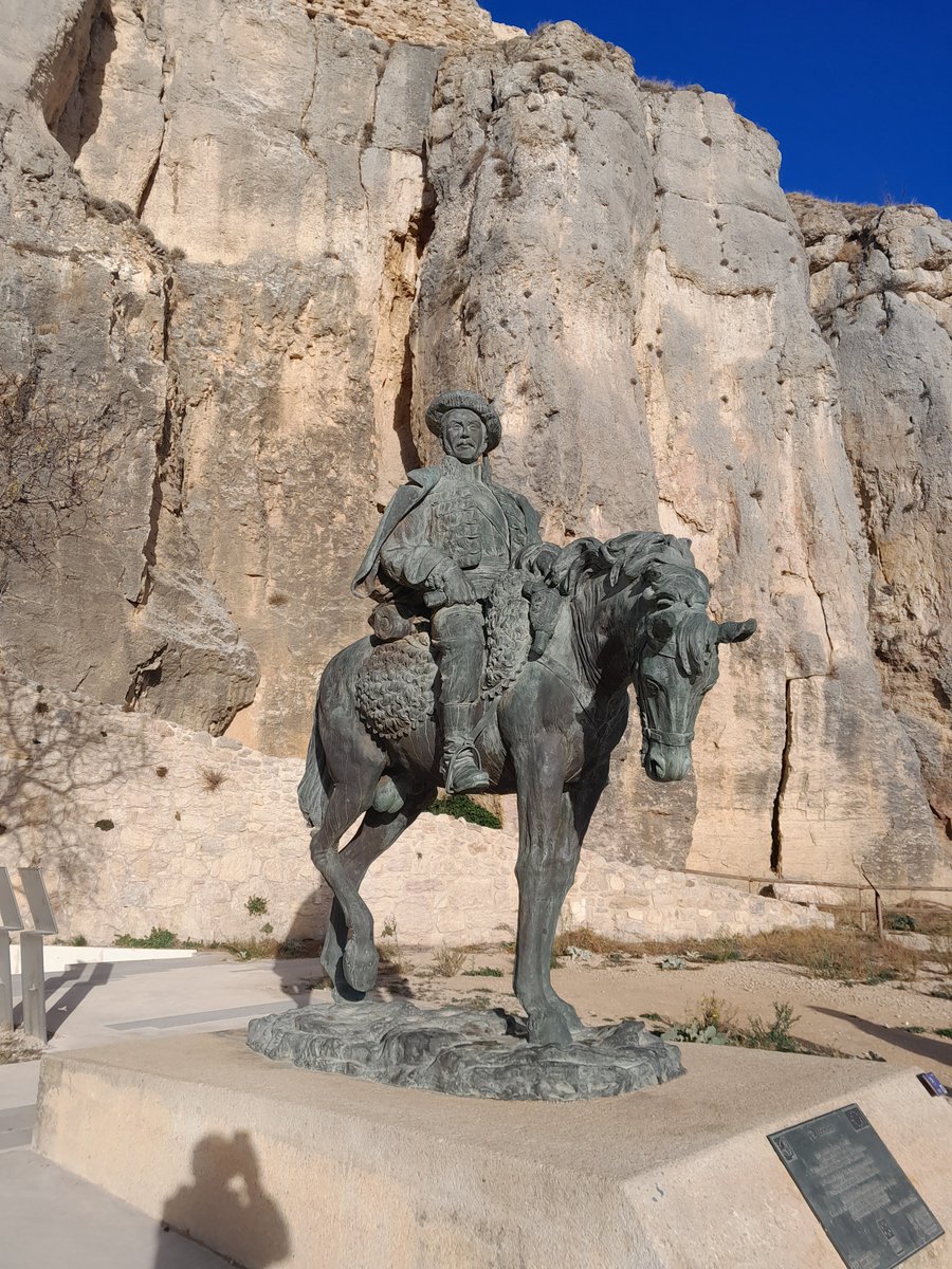 Morella. Ramón Cabrera, el tigre del Maestrazgo. A la sombra del castillo.