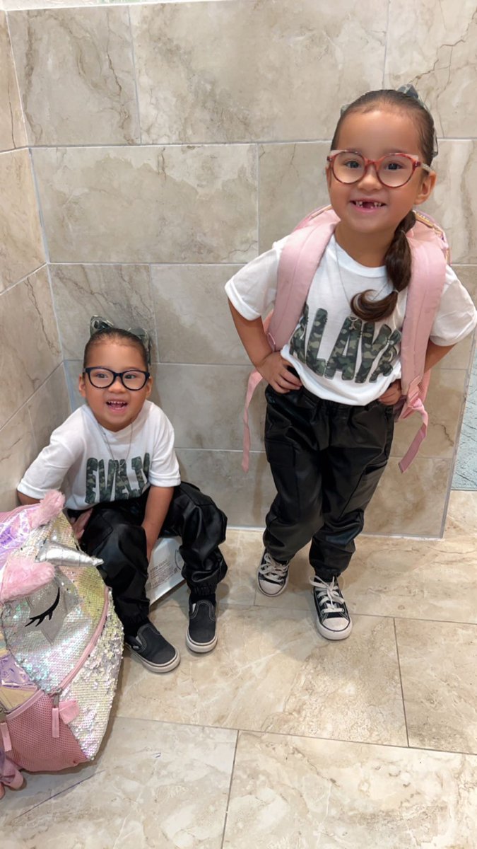 yasminnnnnl2's tweet image. my girls 🫶🏼🫶🏼🫶🏼