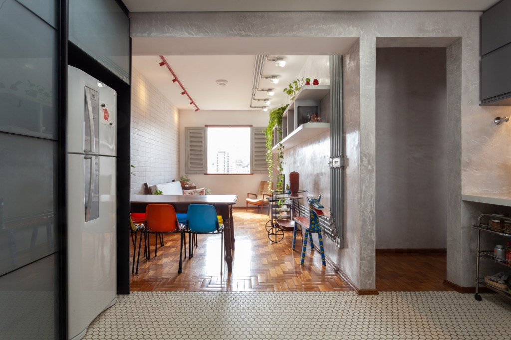 ServicosEn's tweet photo. EN Serviços e Reformas .
Estilo industrial e móveis retrô marcam apê
https://t.co/Igj04wtRNW
#designdeinteriores #doors #interiores #architects #architecture #architectural #architecturaldesign #interiordesign #interiors #interiorstyling #interior #HomeDecor #decorando https://t.co/4SgLNtKhdu