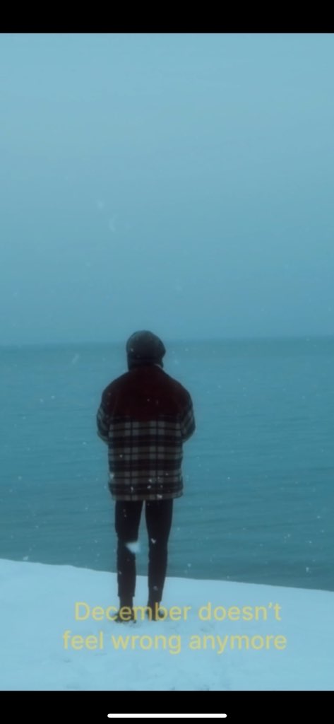 SamTimMiller's tweet image. Made a video about winter. #cinematic #musician