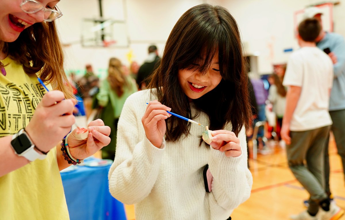 On Saturday, the LGES PTSO held a family winter craft festival. Thank you to everyone who came and those who helped to make this event fun for everyone!