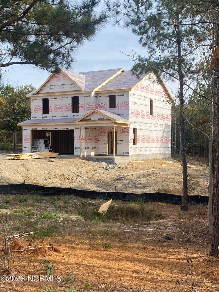 "Discover your dream home! 🏡 Spacious, stylish, and serene. This custom-built gem offers 3,500+ sq. ft. of pure comfort. Featuring 4 beds, 3 baths, a gourmet kitchen, and a lush backyard oasis! Don't miss out - call 252-503-2800 #Barefootchandlerandassociates #mycrystalcoast