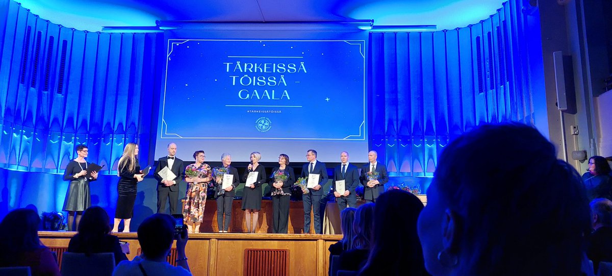 Taas palkitaan kunta-alan, ja uutena hyvinvointialueiden, innostavia kehittämistekoja. Ehdotuksia on tullut tänä vuonna ennätysmäärä, tavoitteena mm. työhyvinvoinnin ja palveluiden parantaminen. #TärkeissäTöissä #julkinensektori #kehittämisteot #SuPerliitto