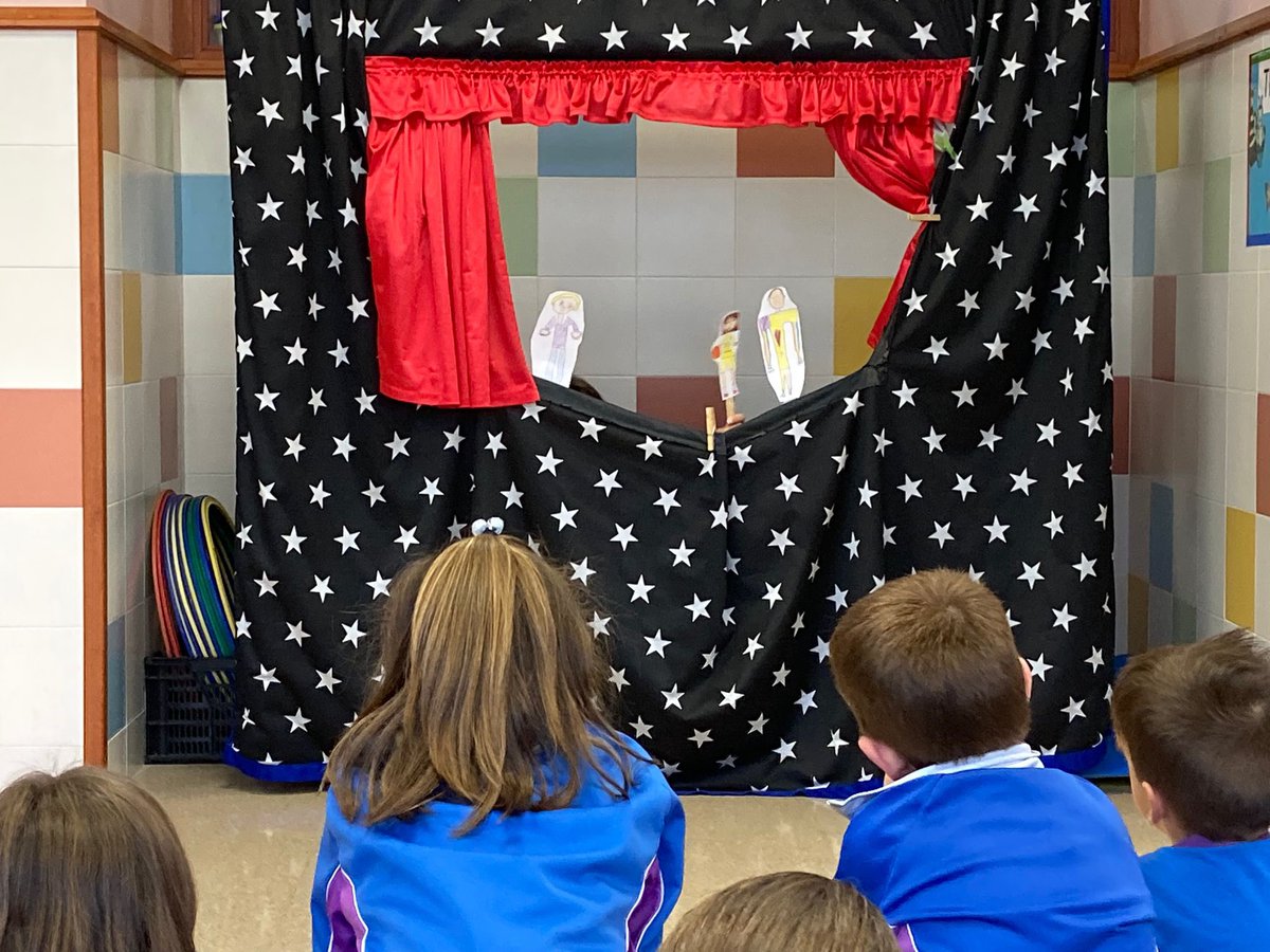 manyanetblanes's tweet image. Els i les alumnes de #3rEP han representat situacions de resolució de conflictes amb titelles als companys de #I5 com a producte final del projecte Llibertat. #josocmanyanet #blanes #projecteenvalors #religió #juntsiambesperança