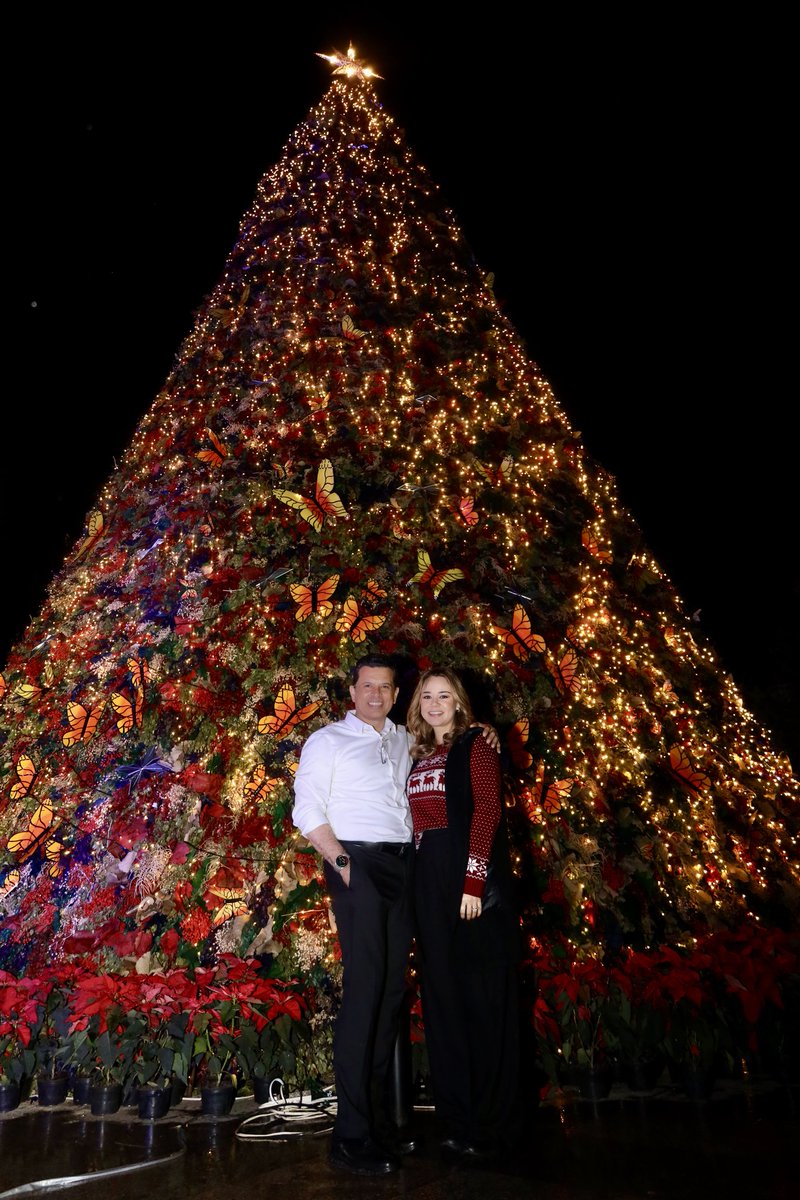 La felicidad no es algo hecho. Proviene de tus propias acciones.
Bendecido inicio de semana.