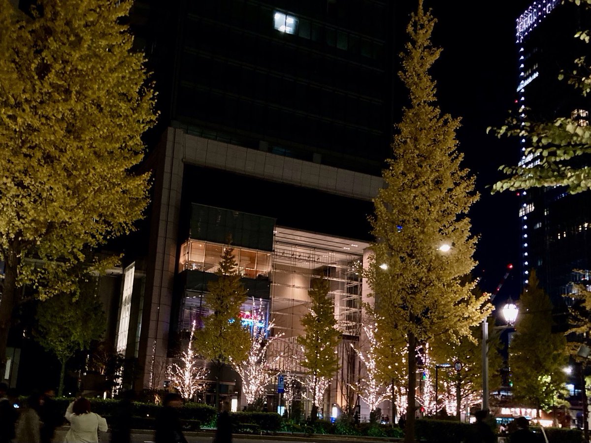 Indigo_kk's tweet photo. 12月3日 東京フォーラムにてindigolaEnd LIVE
久しぶりの新譜を網羅した熱のこもった完璧な演奏。そして最新のオルタナティブロックと言える粒揃いの楽曲。会場を魅了する唯一無二の歌唱力｡｡｡   所であたしの2列3列前の若いの2人！育ちすぎ(笑)遠近法はどうなった? https://t.co/jrhUeQ9WLn