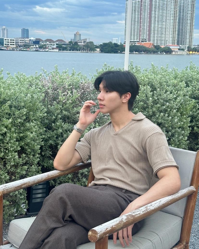 longshilee's tweet photo. 𝐈𝐆:_𝐋𝐨𝐧𝐠𝐥𝐞𝐞𝟕📷𝐔𝐩𝐝𝐚𝐭𝐞
4-12-23
ถ้าไม่ใช่พิซซ่า ผมก็ไม่สนหรอกว่า
จะหน้าไหน🍕
#longlee #longshilee #หล่งลี https://t.co/cGyeZrU0bK