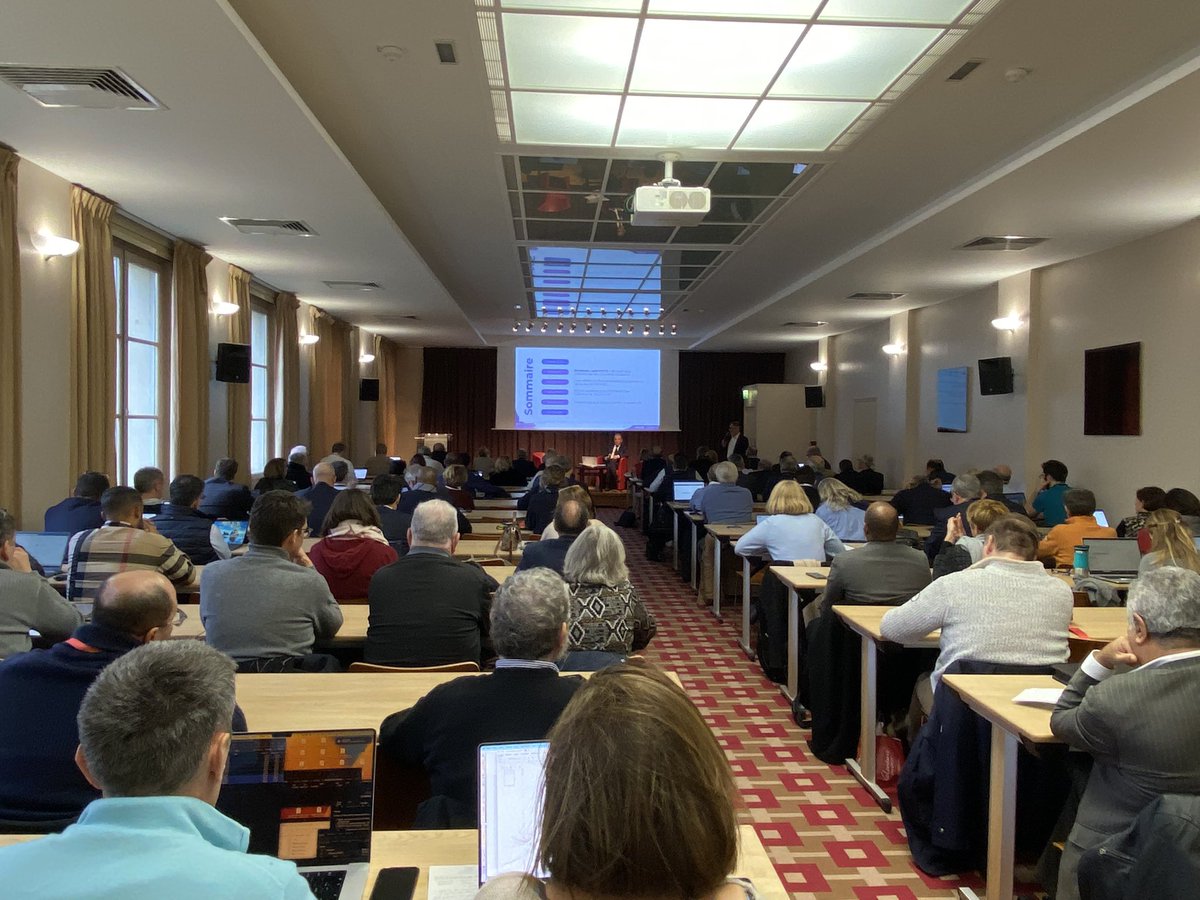 EnsembleAgirFr's tweet photo. ✨Suite du séminaire avec un public toujours aussi nombreux et attentifs 
#starcac #ensemblepouragir https://t.co/D8BWBfwXIH