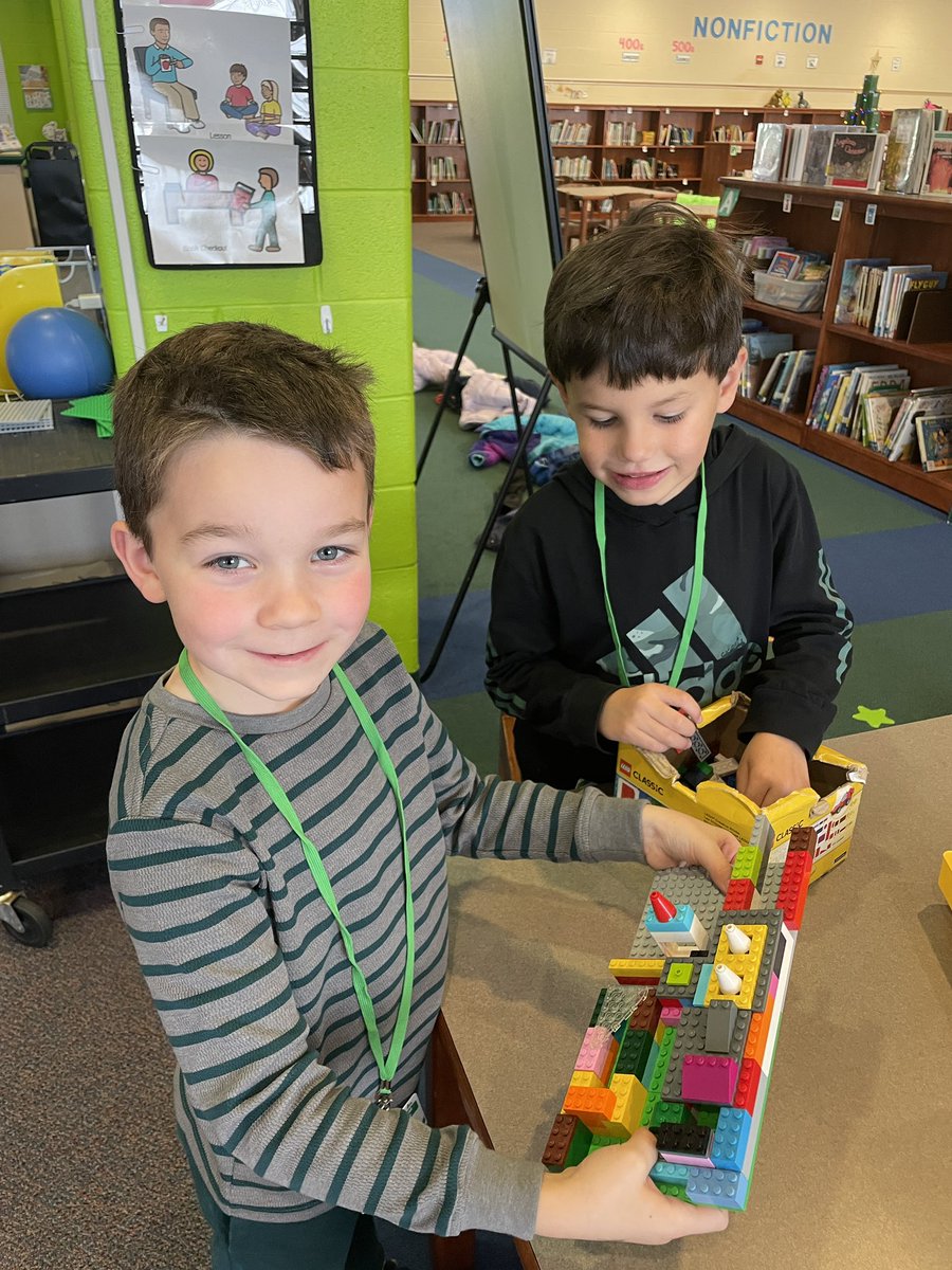 PrimarilyMedia's tweet photo. ☃️ Students listened to “How to Catch a Snowman” using the @Novel_Effect soundscape & then built a Lego maze to help the snowman escape. ⛄️ #OdellPrimaryPride #CabCoSchools #unlockthemagic #ElevateCabarrus #Lego #HowtoCatch #snowman #LibraryTwitter #Library #LibraryChat #STEM https://t.co/blGZGn5vCk