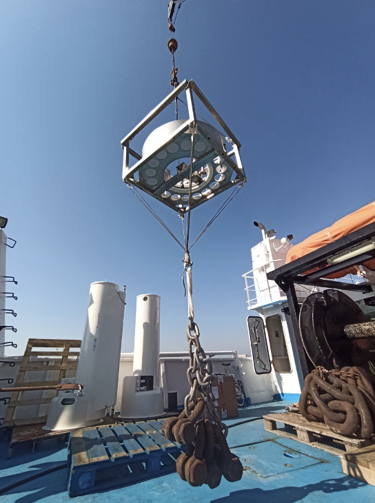 EMSOeu's tweet photo. 📢 A very promising project of the @BAS_News is taking place at the #EMSO South Adriatic site within the #PhysicalAccess Program! It is CUPIDO and will study the impact of #microplastics on the marine environment and the CO2 uptake in the open #ocean.

🔗https://t.co/SNAcuzuzJZ https://t.co/AS5DuH6xCe