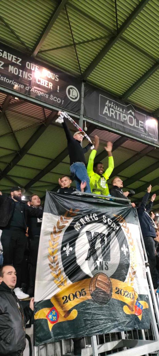 Angers/Caen 3-0
 Une victoire avec un stade bien garni.

Ajaccio/Angers   1-1
Un membre en parcage bravo à lui, et aux autres angevin présent.

Rendez vous mardi pour soutenir notre équipe.
Les sweats et polos seront disponibles si vous les avez précommandés.